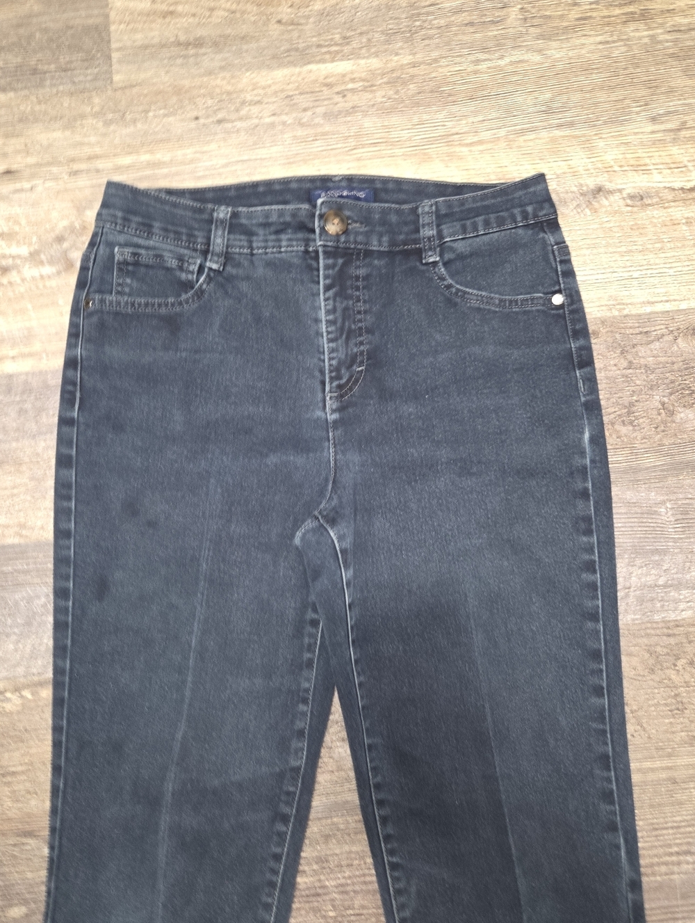 Bandolino Amy Straight Leg Jeans - Picture 5 of 13